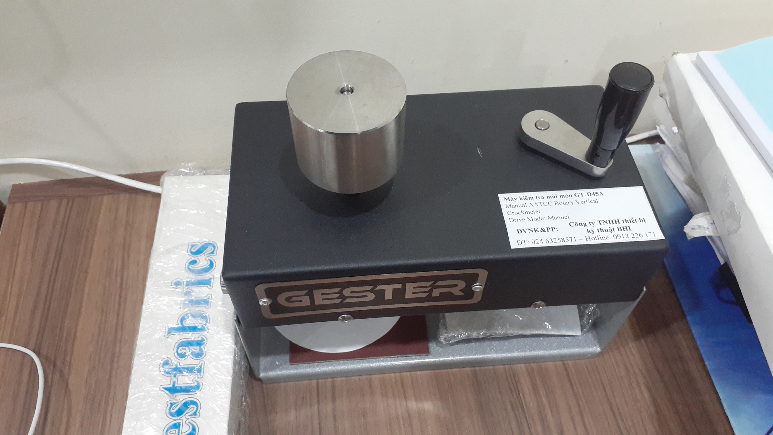 Máy kiểm tra mài mòn GT-D45A