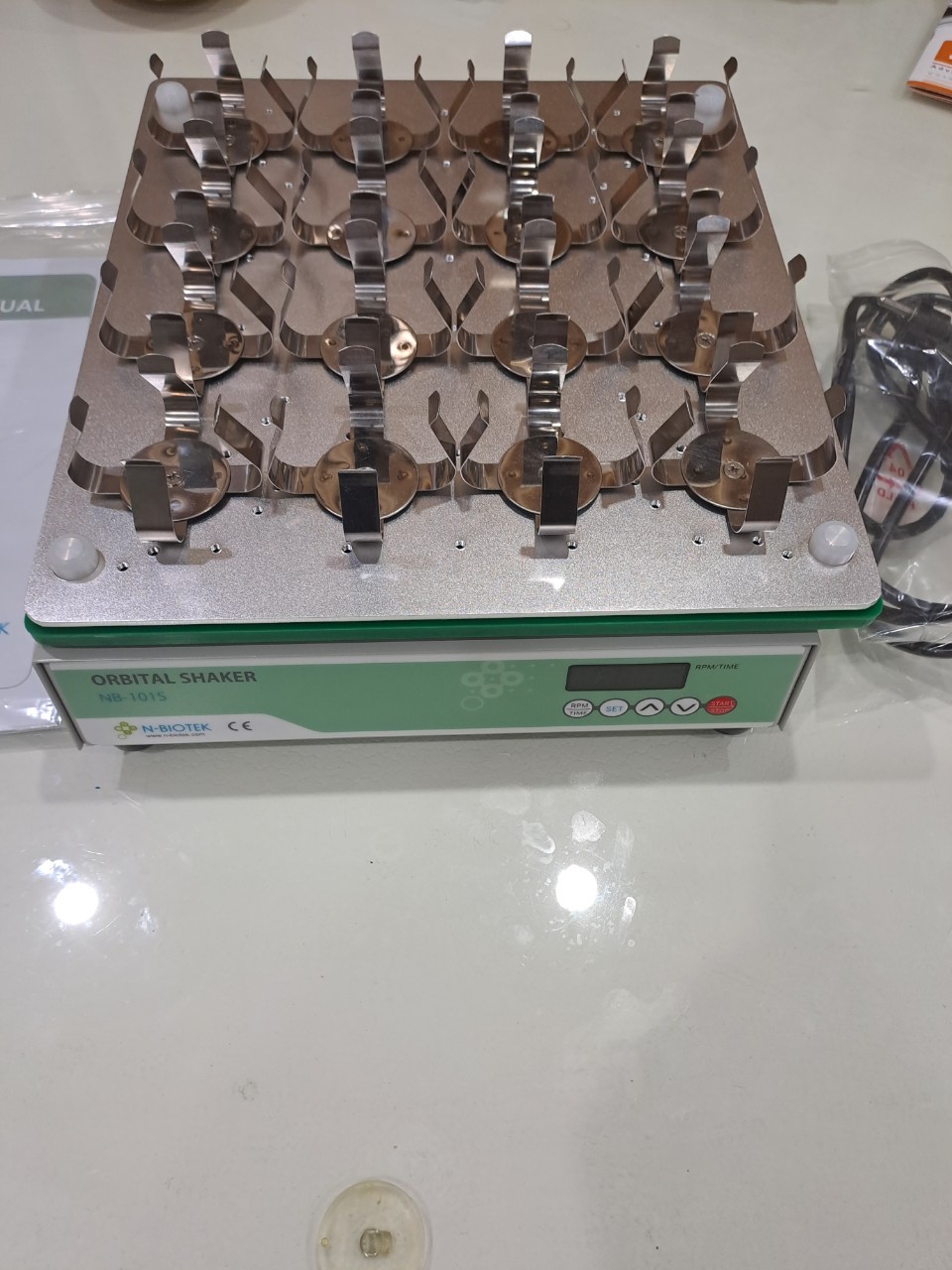 Máy lắc tròn Model: NB-101S