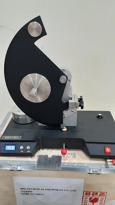 Máy kiểm tra độ xé của vải GT-C10B Falling-Pendulum Type Tearing Tester